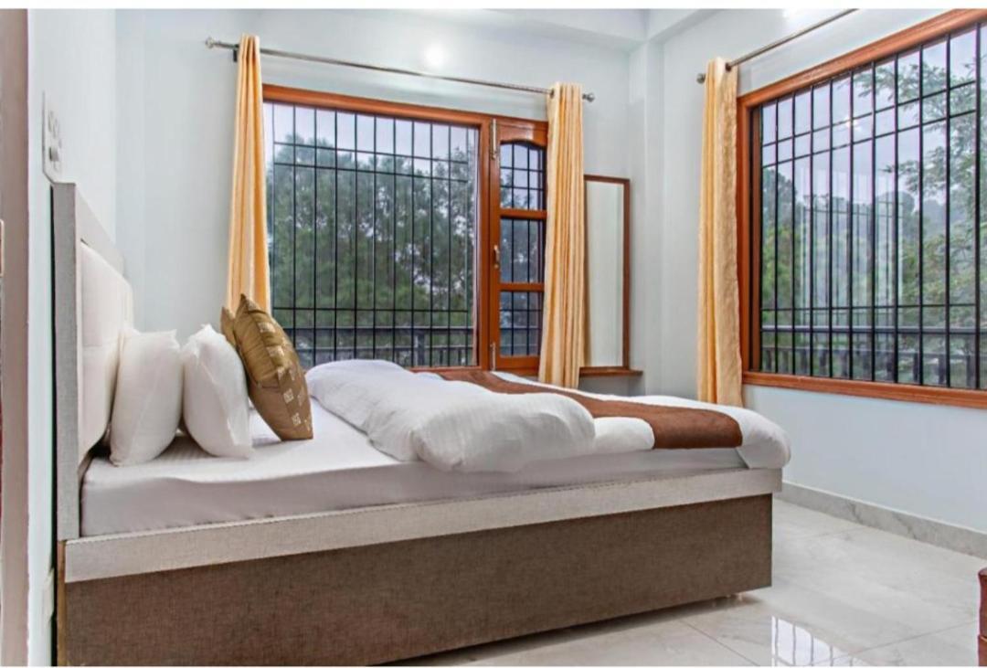 Mystic Forest View Kasauli I Serviced Villa I Best Seller I Vacations I Family Events I Open Air Lawn I Sky Bonfire I Kasauli By Exotic Stays Exterior foto