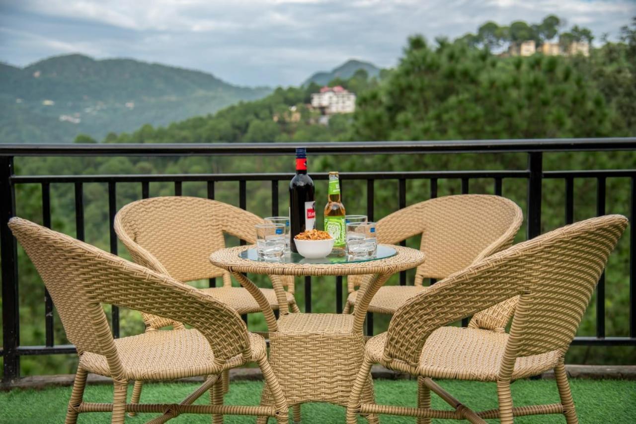 Mystic Forest View Kasauli I Serviced Villa I Best Seller I Vacations I Family Events I Open Air Lawn I Sky Bonfire I Kasauli By Exotic Stays Exterior foto